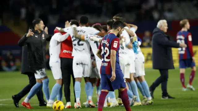 Los jugadores del Girona celebran su triunfo