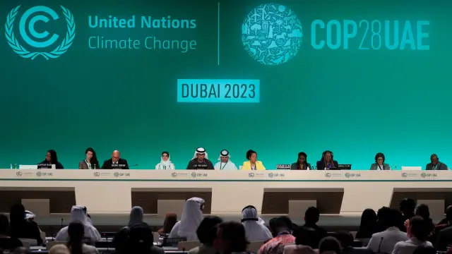 El nuevo borrador de la COP28 no menciona la eliminación gradual de los combustibles fósiles