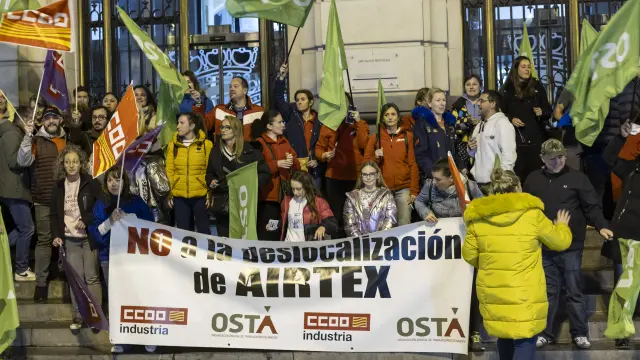 Protesta de trabajadores de Airtex, el pasado lunes en Zaragoza.