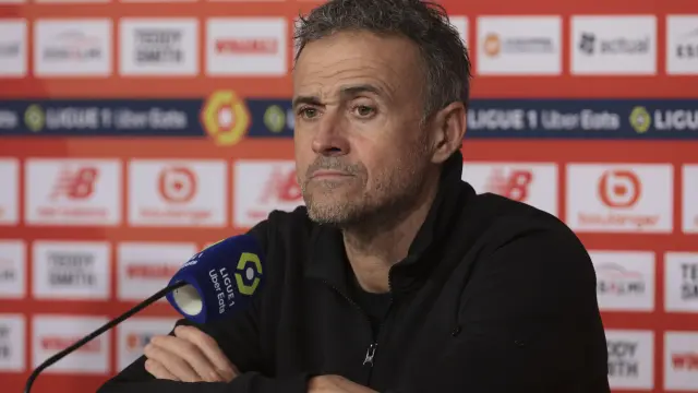 PSG coach Luis Enrique during the post-match press conference following the French championship Ligue 1 football match between Losc Lille and Paris Saint-Germain on December 17, 2023 at Pierre Mauroy stadium in Villeneuve-dAscq near Lille, France - Photo Jean Catuffe / DPPI..AFP7 ..18/12/2023 ONLY FOR USE IN SPAIN [[[EP]]]