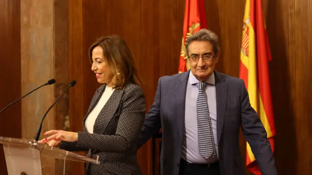 Pacto presupuesto PP-Vox en el Ayuntamiento de Zaragoza: Natalia Chuez y Julio Calvo