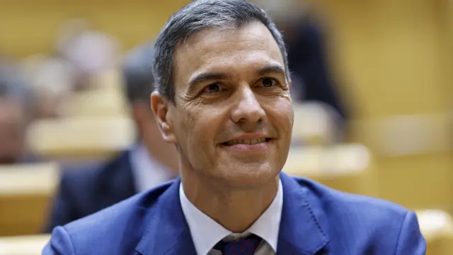 Pedro Sánchez, durante el pleno del Congreso reunido excepcionalmente en el Senado, que debate la convalidación de tres decretos del Gobierno con medidas para amortiguar la crisis