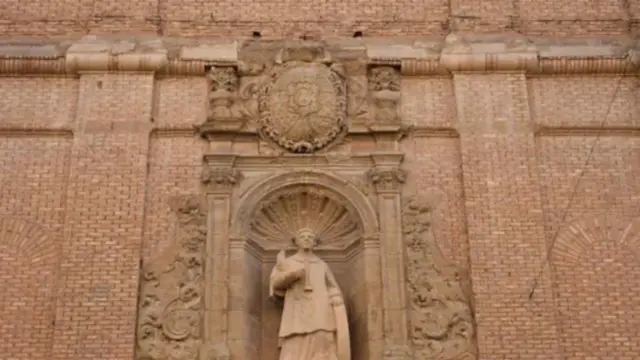 Fachada de la Iglesia de San Vicente el Real de Huesca.