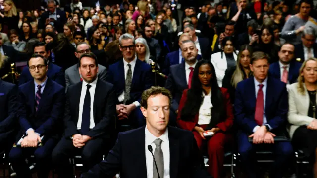 Mark Zuckerberg, durante su audiencia en el Senado de EE. UU.