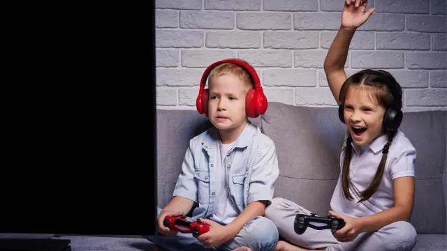 Los niños juegan más a los videojuegos que las niñas en Zaragoza