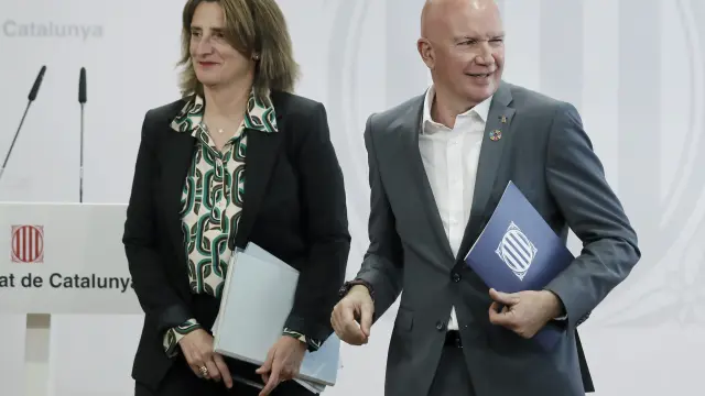 La ministra para la Transición Ecológica, Teresa Ribera, y el conseller de Acción Climática de la Generalitat, David Mascort