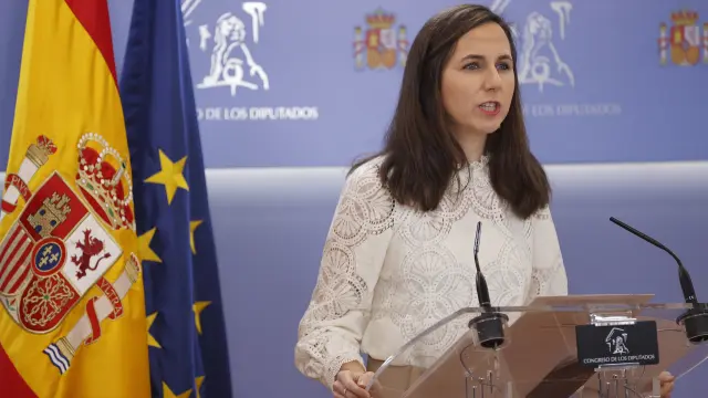 MADRID, 06/02/2024.- La líder de Podemos, Ione Belarra, realiza declaraciones en el marco de la reunión de la Junta Portavoces del Congreso este martes en Madrid. EFE/ J P Gandul