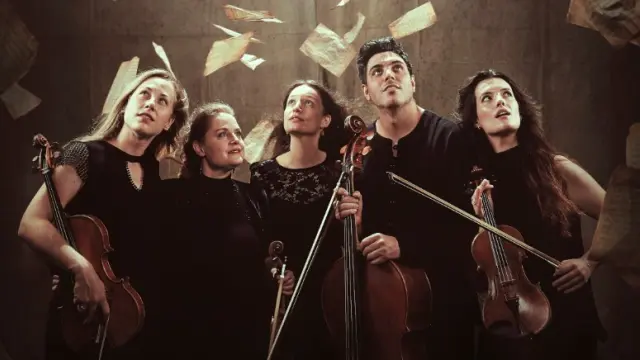 La Orquesta de Cámara ‘Ensemble Bayona’.