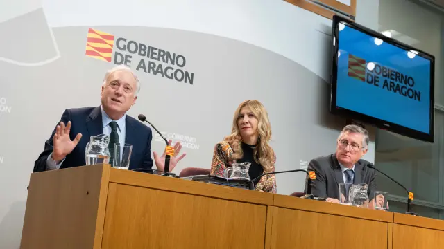 Octavio López, Mar Vaquero y Manuel Blasco, este miércoles tras el Consejo de Gobierno.