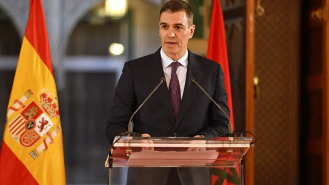 Pedro Sánchez, en rueda de prensa, tras la audiencia con Mohamed VI en el Palacio Real de Rabat