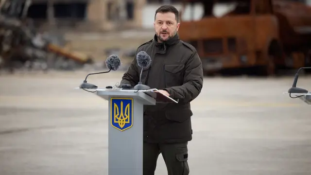 Ukraines President Volodymyr Zelenskiy speaks during a joint statement with European Commission President Ursula von der Leyen, Italian Prime Minister Giorgia Meloni, Belgiums Prime Minister Alexander De Croo and Canadas Prime Minister Justin Trudeau at an airfield in the town of Hostomel, on the second anniversary of Russias invasion of Ukraine, outside of Kyiv, February 24, 2024. Ukrainian Presidential Press Service/Handout via REUTERS ATTENTION EDITORS - THIS IMAGE HAS BEEN SUPPLIED BY A THIRD PARTY. [[[REUTERS VOCENTO]]] UKRAINE-CRISIS/ANNIVERSARY-LEADERS