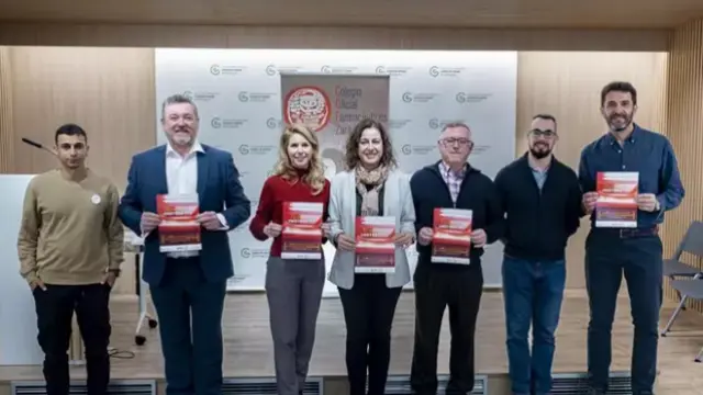 Las farmacias de la provincia de Zaragoza secundan la campaña de la AECC "Tú decides, #Noterayes" sobre el riesgo de las cabinas solares