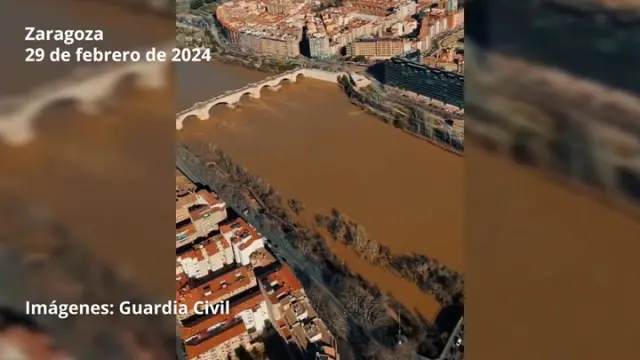 Desde el helicóptero de la Guardia Civil llegan las imágenes de la crecida del Ebro a su paso por la capital aragonesa
