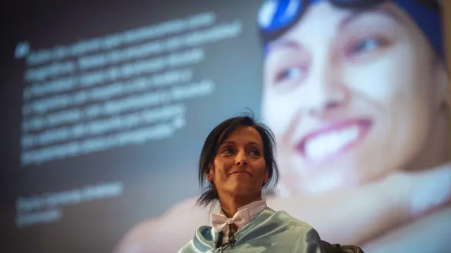 La nadadora paralímpica Teresa Perales durante su ceremonia de investidura como Doctora Honoris Causa por la UNED, en Madrid.