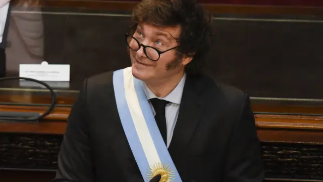El presidente de Argentina Javier Milei pronuncia su discurso al inicio de las sesiones ordinarias en la Cámara de Diputados, en Buenos Aires (Argentina)