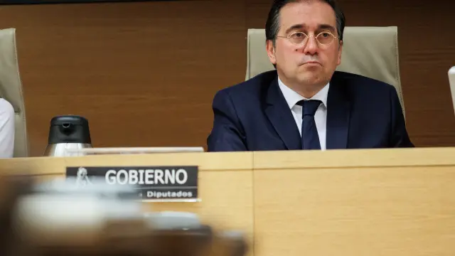El ministro de Asuntos Exteriores, Unión Europea y Cooperación, José Manuel Albares, comparece en la Comisión Mixta para la Unión Europea, en el Congreso de los Diputados