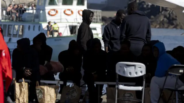 Rescate al sur de Gran Canaria de un cayuco con 40 inmigrantes de origen subsahariano