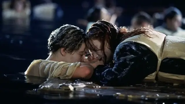 Escena de la muerte de Jack en 'Titanic'