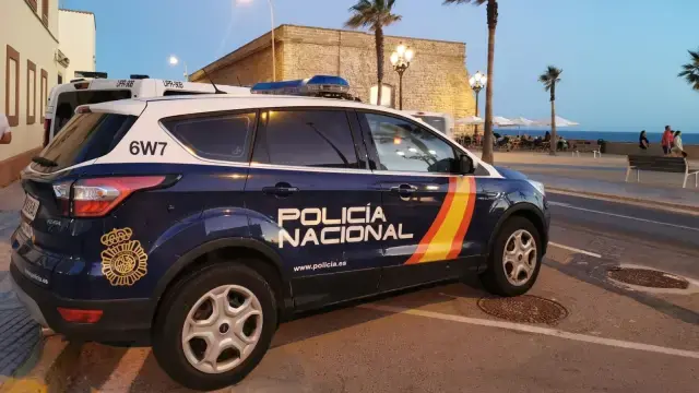 Un coche de la Policía Nacional en Chiclana.