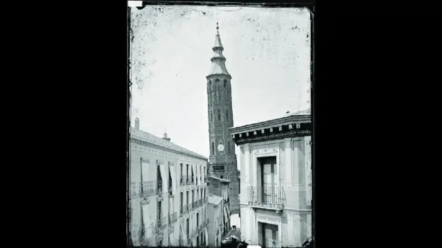 La Torre Nueva, en una fotografía tomada por el francés Jean Laurent hacia 1874.