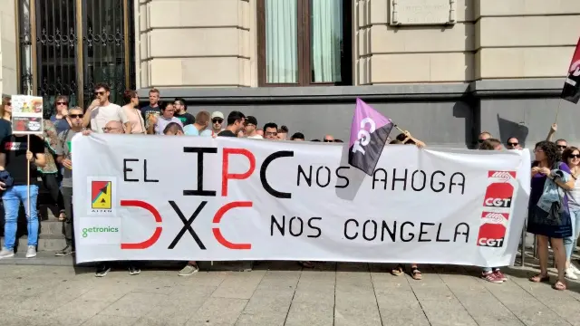 Una de las concentraciones protagonizadas por trabajadores de DXC en Zaragoza.