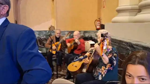 Vídeo del canto de 'S'ha feito de nuey' del acto de nombramiento de nuevos academícos de honor de la Academia de las Artes del Folklore y la Jota Aragonesa