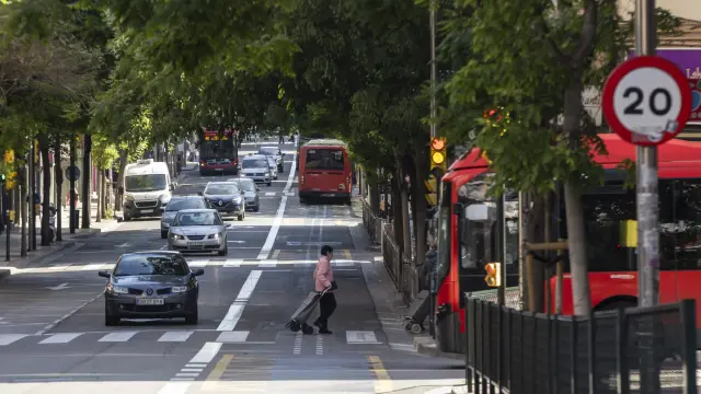 La avenida de San José, con un carril bus en contradirección, se ha convertido en uno de los puntos más conflictivos