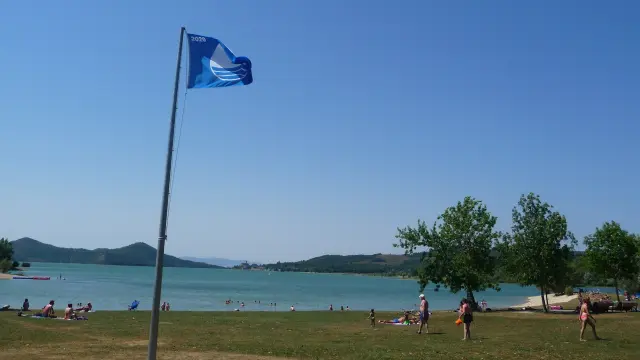 Las playas interiores alavesas de Landa y Garaio en Álava volverán a lucir la Bandera Azul este ao