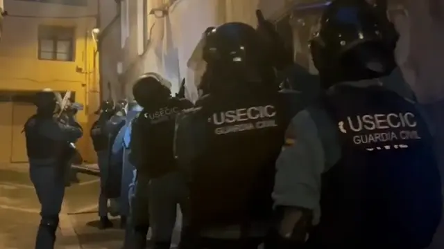 Gran despliegue policial en Tarazona de la Guardia Civil.