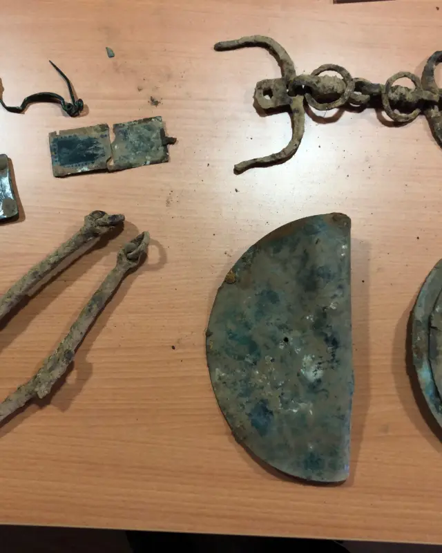 Materiales hallados en Bronchales con tipologías similares a las de yacimientos contemporáneos de Jaén.