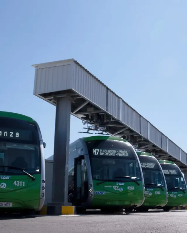 Avanza ha dotado de 72 autobuses eléctricos a la flota urbana que recorre las calles de Zaragoza.