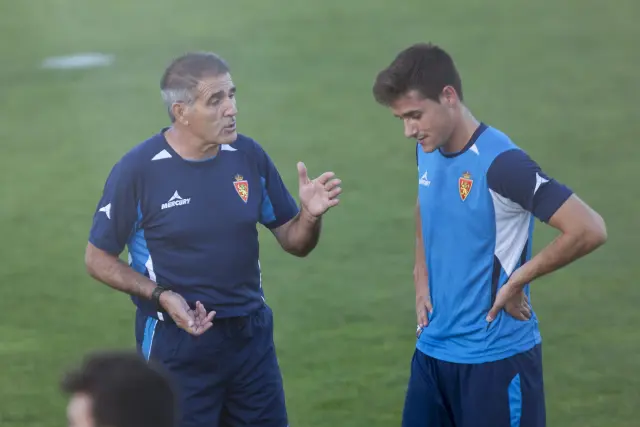 Jorge Ortí dialoga con Paco Herrera durante un entrenamiento.