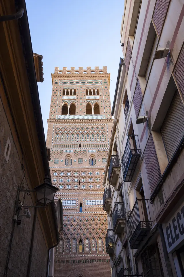 Torre de San Salvador, en Teruel, ejemplo del estilo mudéjar y reconocida por su valor patrimonial por la Unesco.