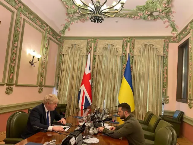 Boris Johnson se ha reunido con con el presidente de Ucrania.