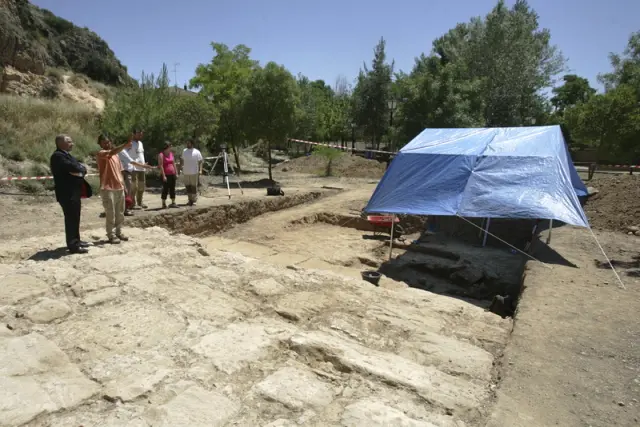Excavaciones arqueológicas en la presa de Muel
