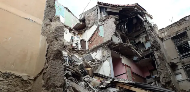 Rescatan a una familia que quedó atrapada tras el derrumbe de una casa en Tarazona