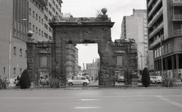 Puerta del Carmen. (1958)