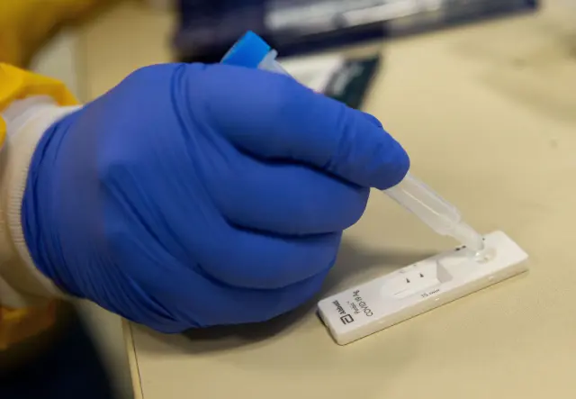 Medio millón de test rápidos de antigénicos covid-19 se comienzan a distribuir en Cataluña