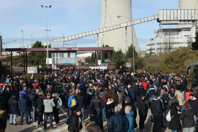 Protestas de los trabajadores de la Central Térmica de Andorra