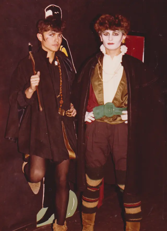 Cachi (a la izquierda) en la fiesta de los Nuevos Románticos, en 1981, en el pub Rosse