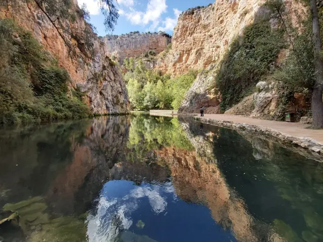 El lago del espejo, uno de los lugares más emblemáticos del Monasterio de Piedra, se vuelve a abrir.