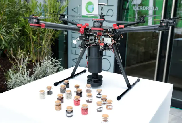 Un dron ayudará a plantar semillas inteligentes.