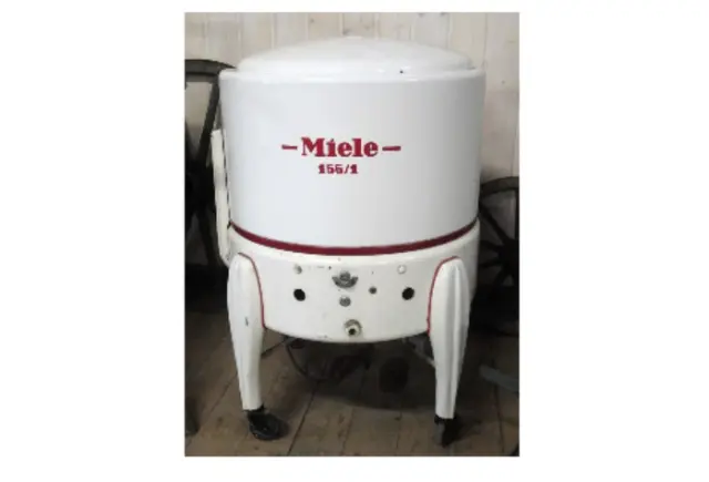 El Modelo 155-1 de Miele, una lavadora ya totalmente metálica