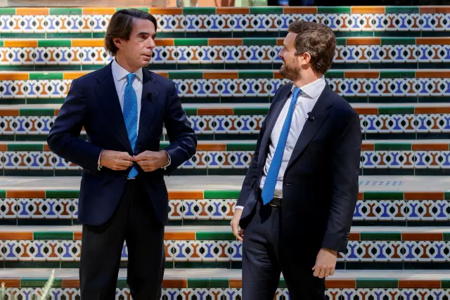 Casado y Aznar en la Convención Nacional del PP en Sevilla