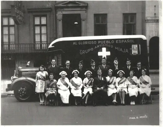 Ambulancia sufragada por emigrantes españoles en Nueva York para enviarla en ayuda a la República. Imagen tomada en West 14th Street, Little Spain (1937-38)