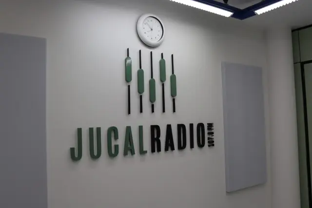 El ayuntamiento de La Puebla de Alfindén ha invertido 50.000 euros en la reforma de los estudios de radio.