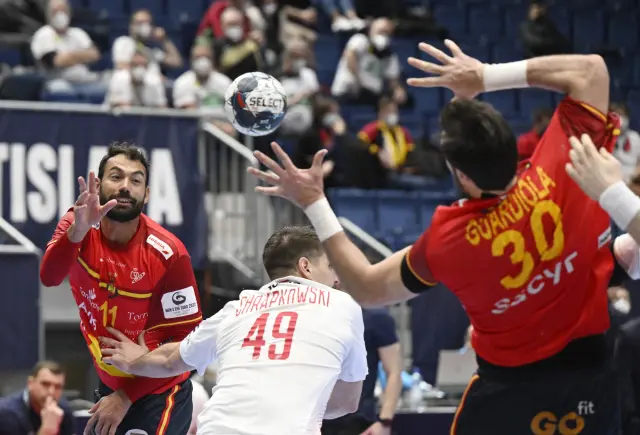 EHF 2022 Men's European Handball Championship - Main Round - Poland v Spain
