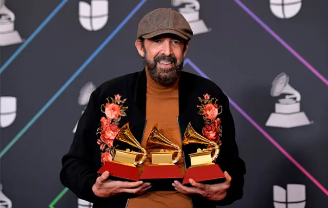 Juan Luis Guerra suele arrasar en los Latin Grammy; en la imagen, su última cosecha, este año.