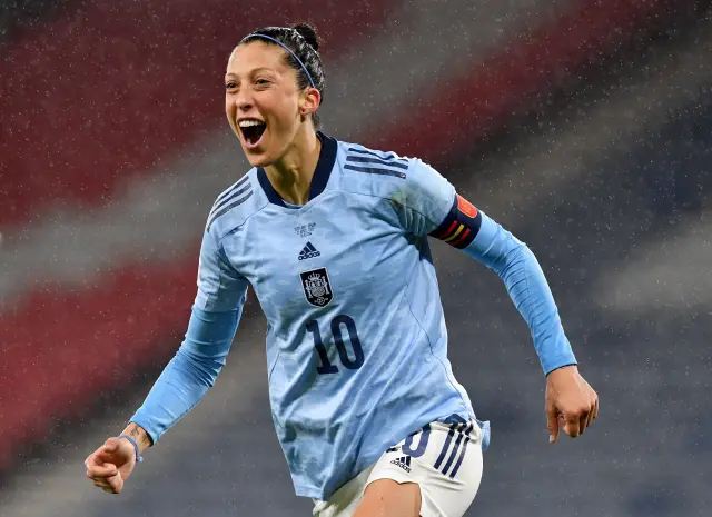La futbolista Jenni Hermoso celebra su segundo gol ante Escocia.