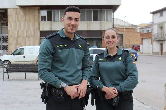 Los guardias civiles Fernando Bravo y Bárbara Herguido.